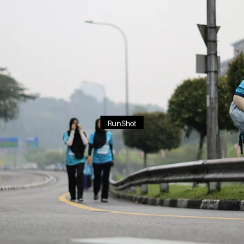 Runner Photo 7037553