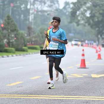 Runner Photo 7037559
