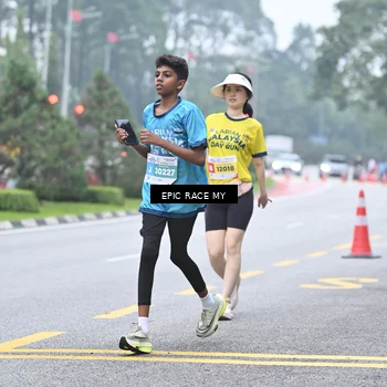 Runner Photo 7037562
