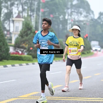 Runner Photo 7037563