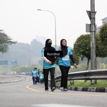 Runner Photo 7037573