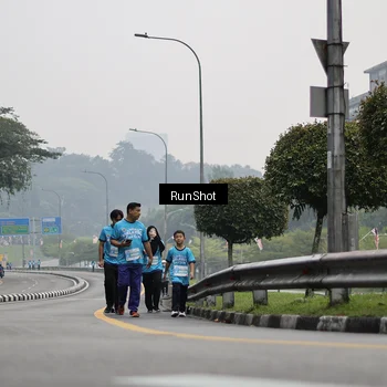 Runner Photo 7037605