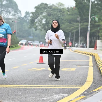 Runner Photo 7037615