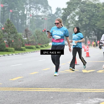 Runner Photo 7037616