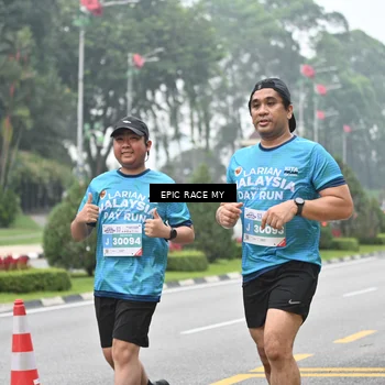 Runner Photo 7037618