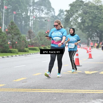 Runner Photo 7037619