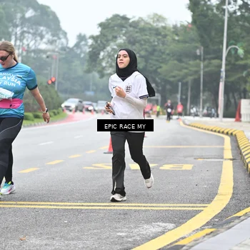 Runner Photo 7037620