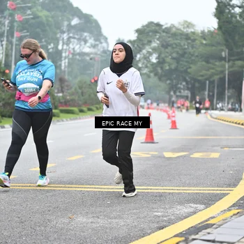 Runner Photo 7037621