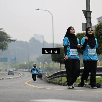 Runner Photo 7037628