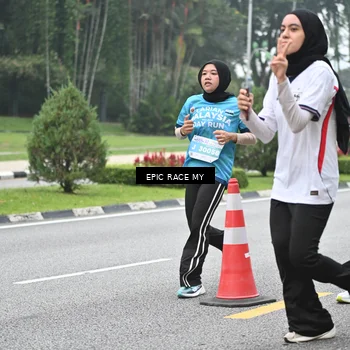 Runner Photo 7037642