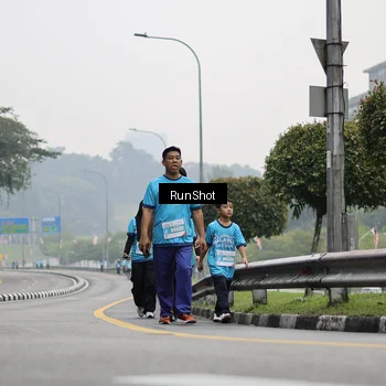 Runner Photo 7037646