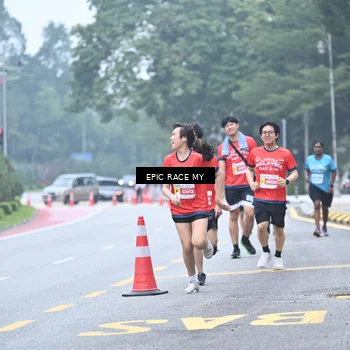 Runner Photo 7037650