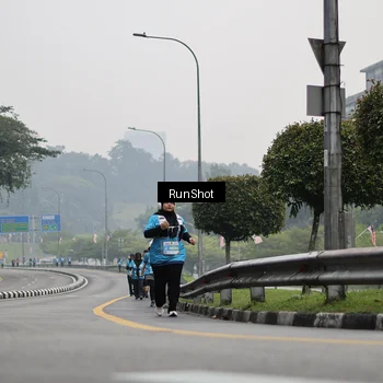 Runner Photo 7037653