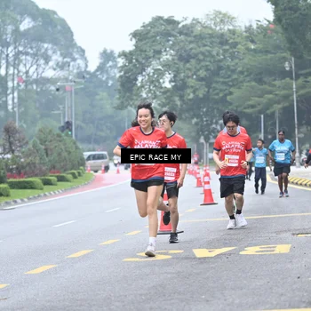 Runner Photo 7037658