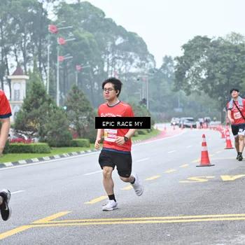 Runner Photo 7037663