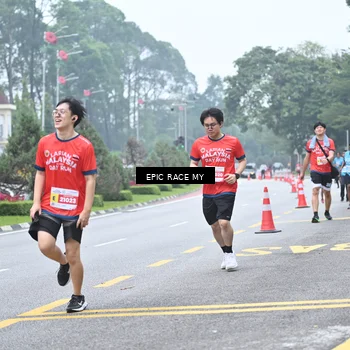 Runner Photo 7037665