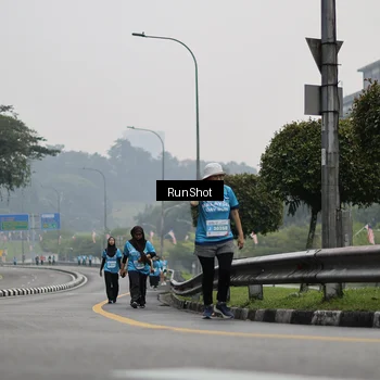 Runner Photo 7037679