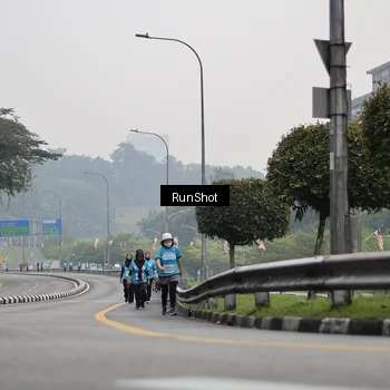 Runner Photo 7037681