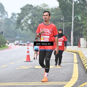 Runner Photo 7037690