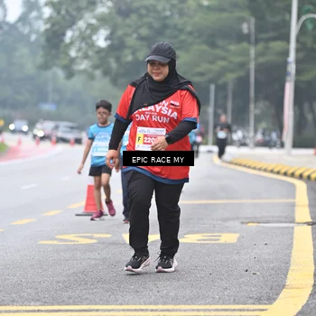 Runner Photo 7037703