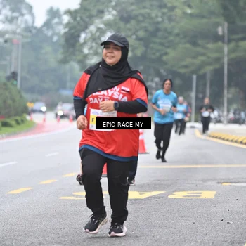 Runner Photo 7037708