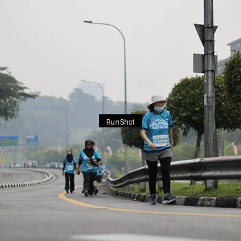 Runner Photo 7037713
