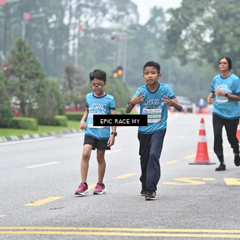 Runner Photo 7037714