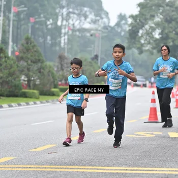 Runner Photo 7037715