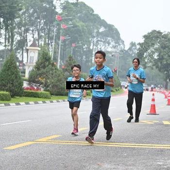 Runner Photo 7037718