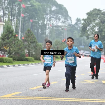 Runner Photo 7037720