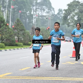 Runner Photo 7037722