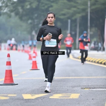 Runner Photo 7037738