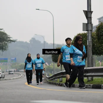 Runner Photo 7037744