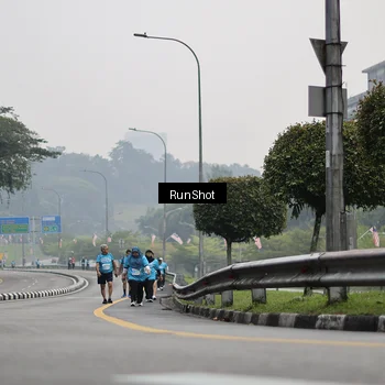 Runner Photo 7037745
