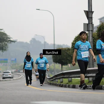 Runner Photo 7037747