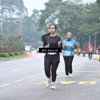 Runner Photo 7037754