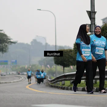 Runner Photo 7037755