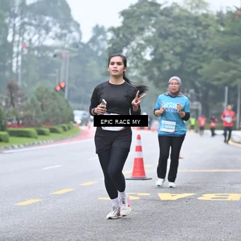 Runner Photo 7037757