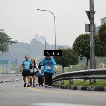 Runner Photo 7037772