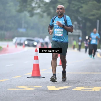 Runner Photo 7037816