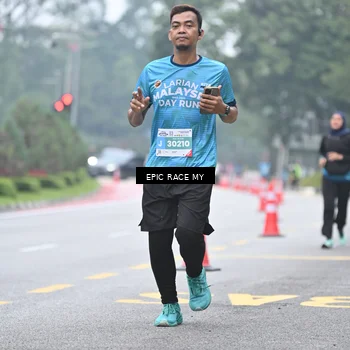 Runner Photo 7037831