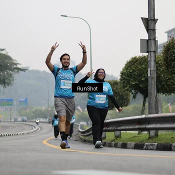 Runner Photo 7037834
