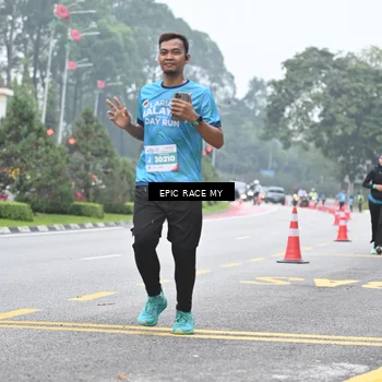 Runner Photo 7037835