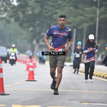 Runner Photo 7037844