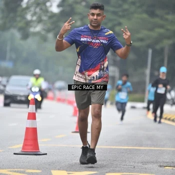 Runner Photo 7037849