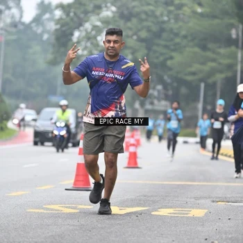 Runner Photo 7037853