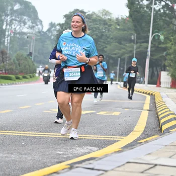 Runner Photo 7037873