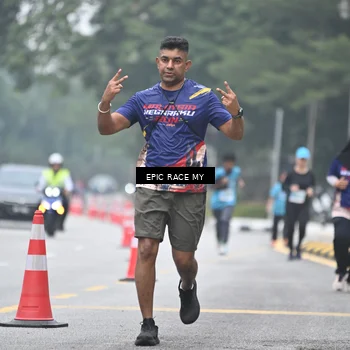 Runner Photo 7037874