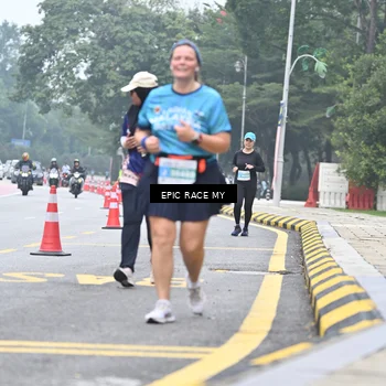 Runner Photo 7037876