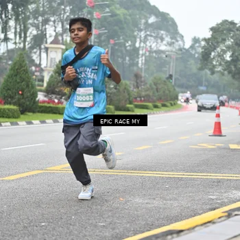 Runner Photo 7037880